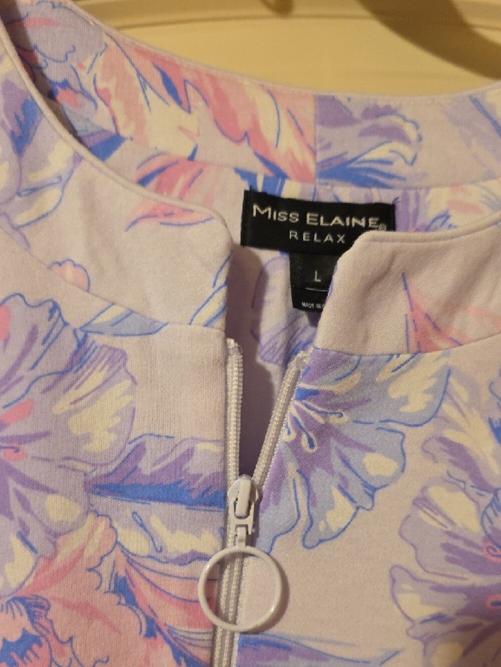 Miss Elaine Lavender Floral Zip-Front Robe - Picture 6 of 7